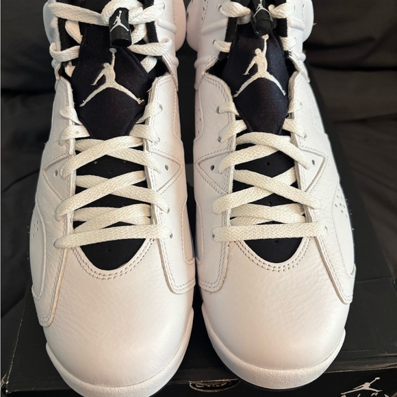 Jordan 6’s Reverse - Picture 2 of 5